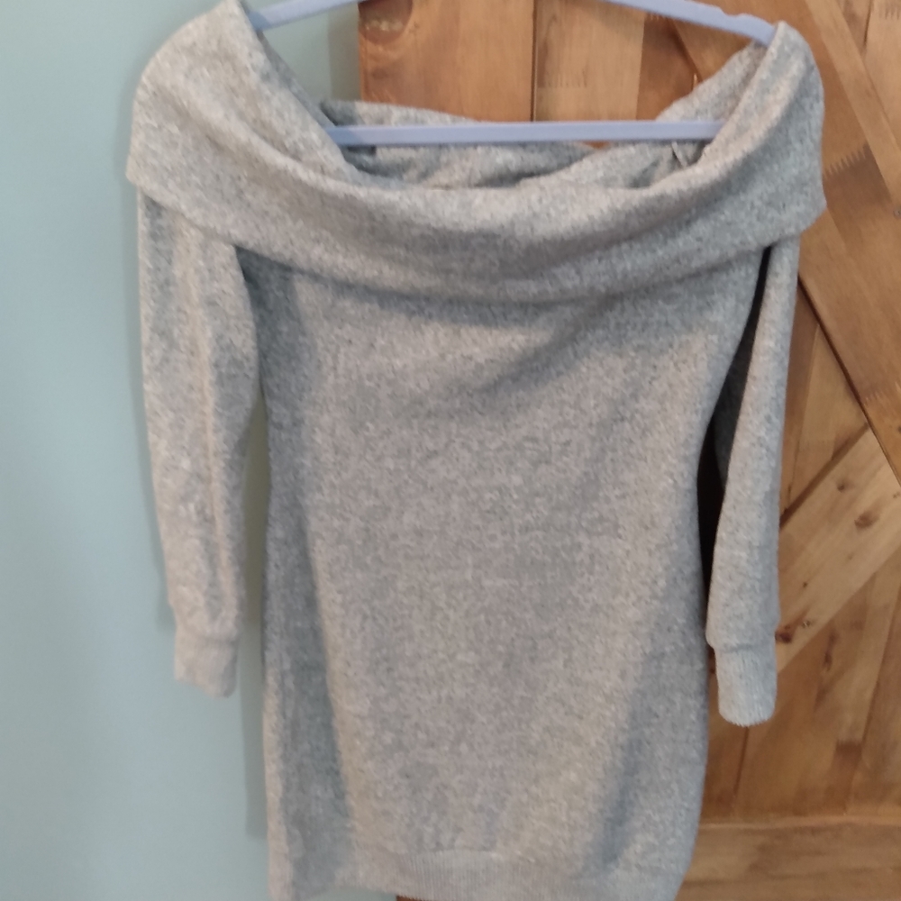 🌼 Off the shoulder sweater dress